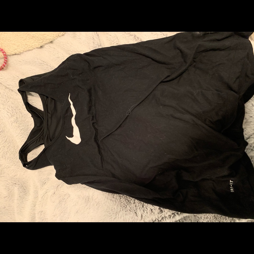 black nike tank